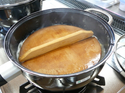 鮭煮る福上１.JPG