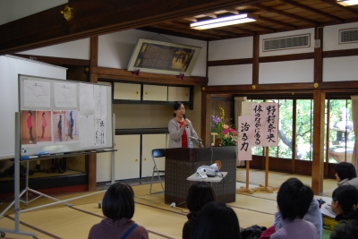 野村さん講演１.JPG