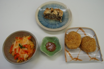 1113中火3試食2.JPG