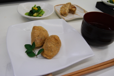 1118中N4試食1.JPG