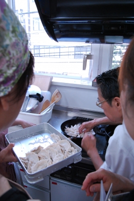 829餃子焼き.JPG